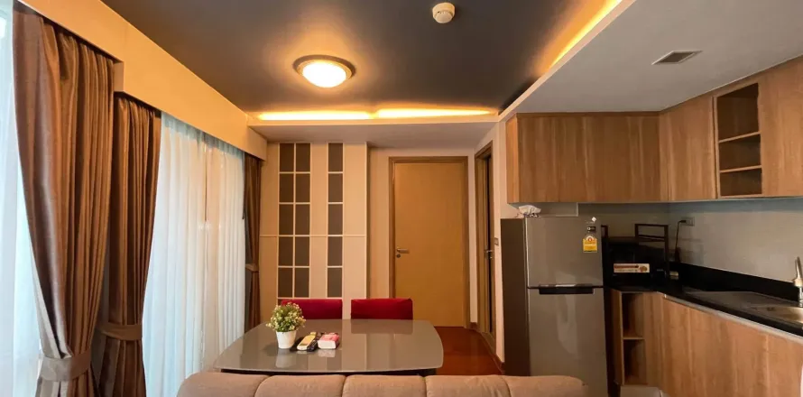 Condo in Watthana, Bangkok, Thailand, 2 bedrooms  № 164470