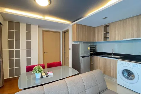 Condo in Watthana, Bangkok, Thailand, 2 bedrooms  № 164470 - photo 2