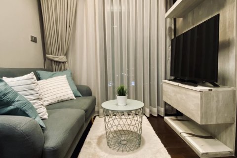 Studio dans le Condo à Khlong Toei, Bangkok, Thaïlande  № 164467 - photo 2