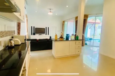 Villa in Pattaya, Thailand 3 bedrooms № 164465 - photo 19