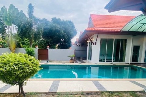 Villa in Pattaya, Thailand 3 bedrooms № 164465 - photo 8