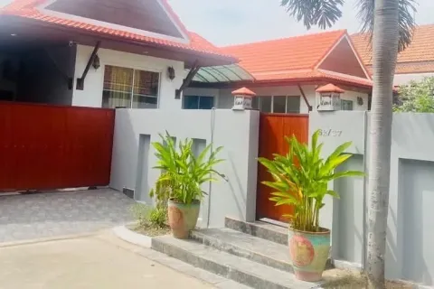 Villa in Pattaya, Thailand 3 bedrooms № 164465 - photo 23