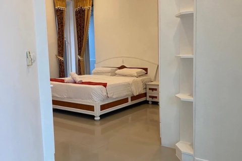 Villa in Pattaya, Thailand 3 bedrooms № 164465 - photo 13