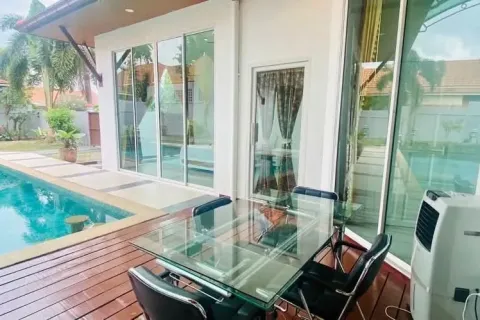 Villa in Pattaya, Thailand 3 bedrooms № 164465 - photo 6