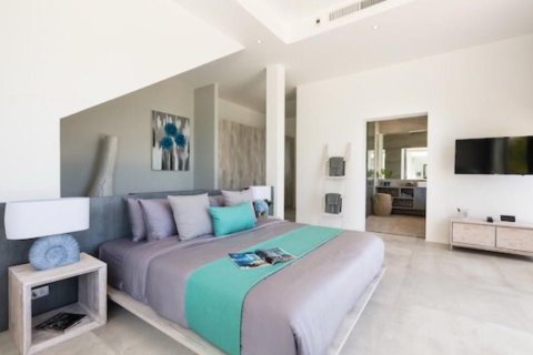 Villa in Ko Samui, Thailand 5 bedrooms № 156233 - photo 24