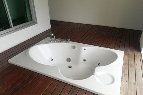 Condo à Watthana, Bangkok, Thaïlande, 2 chambres  № 156235 - photo 21