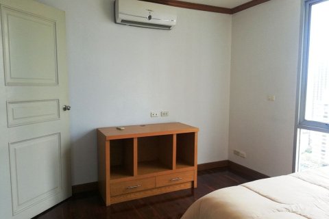 Condo à Watthana, Bangkok, Thaïlande, 2 chambres  № 156235 - photo 16