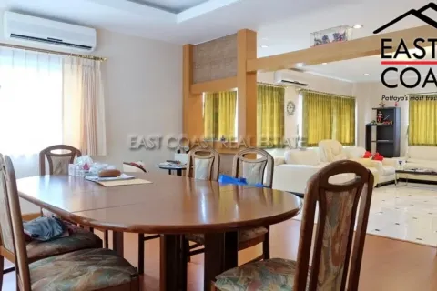 Haus in Pattaya, Thailand 9 Schlafzimmer № 213899 - Foto 5