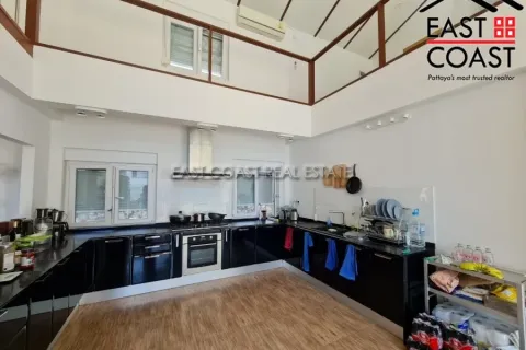 Casa de 3 dormitorios en Pattaya, Tailandia № 213894 - foto 17