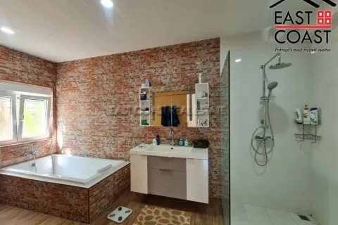 Casa de 3 dormitorios en Pattaya, Tailandia № 213894 - foto 9