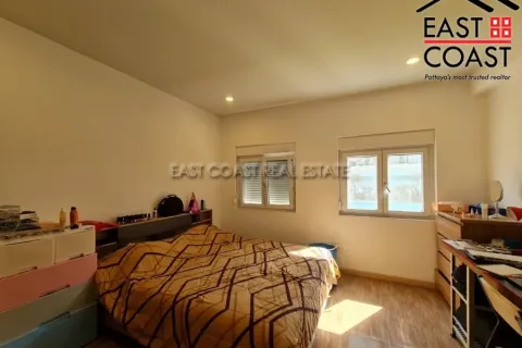 Casa de 3 dormitorios en Pattaya, Tailandia № 213894 - foto 15