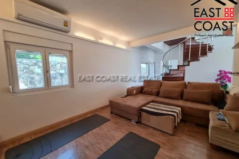 Casa de 3 dormitorios en Pattaya, Tailandia № 213894 - foto 4