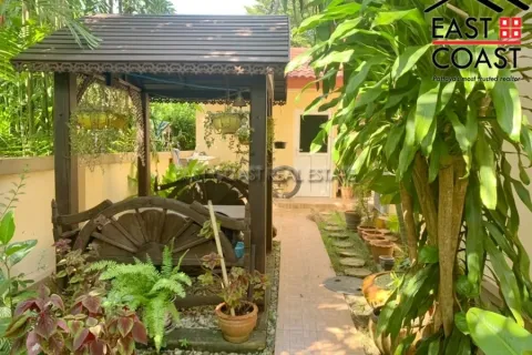Casa de 2 dormitorios en Pattaya, Tailandia № 213897 - foto 4