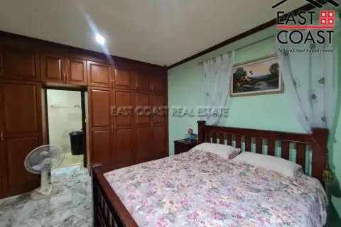Casa de 3 dormitorios en Pattaya, Tailandia № 213893 - foto 8
