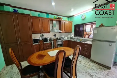 Casa de 3 dormitorios en Pattaya, Tailandia № 213893 - foto 6