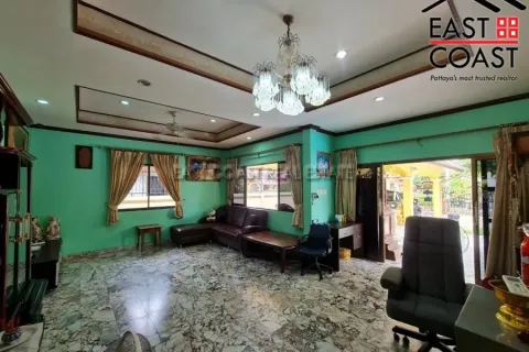 Casa de 3 dormitorios en Pattaya, Tailandia № 213893 - foto 5