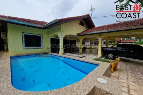 Casa de 3 dormitorios en Pattaya, Tailandia № 213893