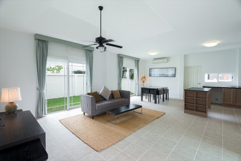 Villa in Hua Hin, Thailand 2 bedrooms № 168528 - photo 3