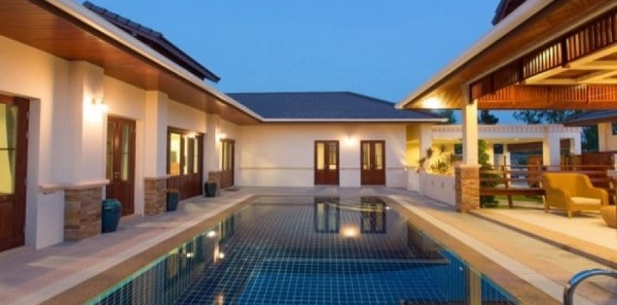 Villa in Hua Hin, Thailand 3 bedrooms № 168529