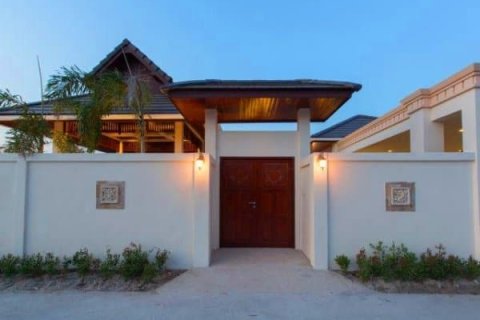 Villa in Hua Hin, Thailand 3 bedrooms № 168529 - photo 10