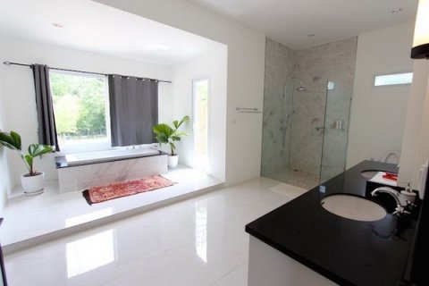 Villa in Hua Hin, Thailand 4 bedrooms № 168530 - photo 13