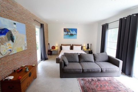 Villa in Hua Hin, Thailand 4 bedrooms № 168530 - photo 10