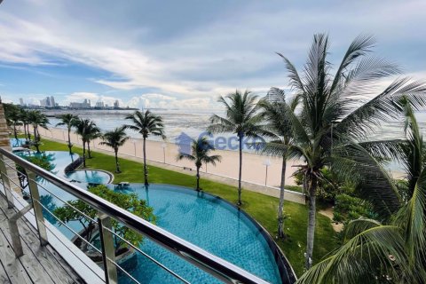 Condo in Pattaya, Thailand, 2 bedrooms  № 197006