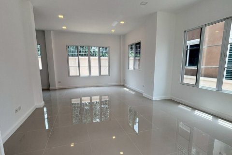 Дом в Сам Пхране, Таиланд с 3 спальнями  № 136307 - фото 9