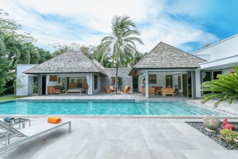 House in Phuket, Thailand 5 bedrooms № 148848 - photo 2