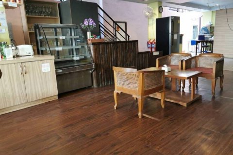 Propriété commerciale à Chiang Mai, Thaïlande 1069 m2 № 200431 - photo 2