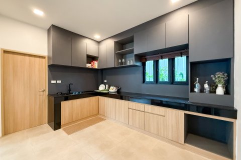 Villa in Phuket, Thailand 3 bedrooms № 160251 - photo 7