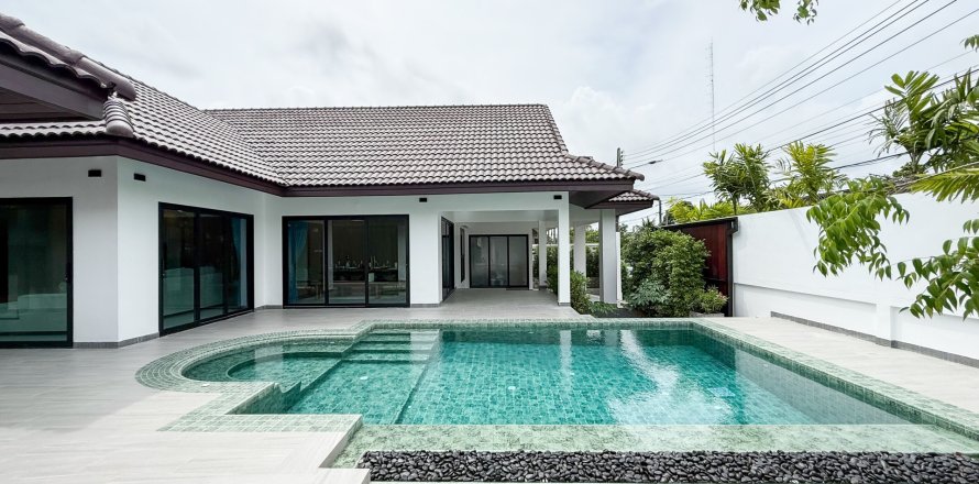 Villa in Phuket, Thailand 3 bedrooms № 160251