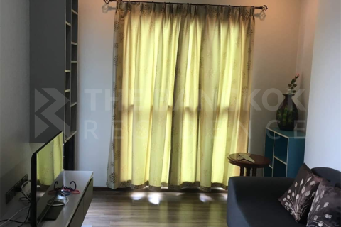 Condo in Bangkok, Thailand, 1 bedroom  № 184305 - photo 2