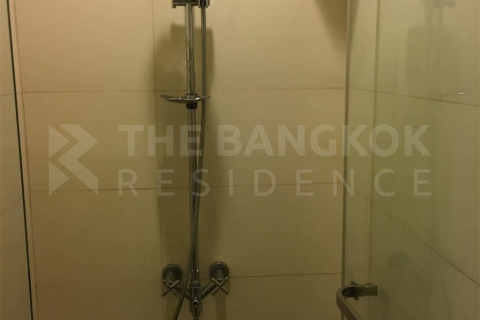 Condo in Bangkok, Thailand, 1 bedroom  № 184305 - photo 4