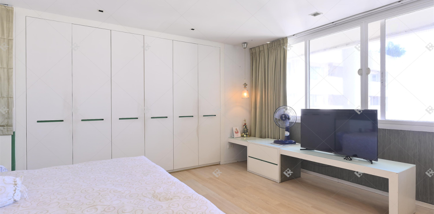 Condo in Bangkok, Thailand, 3 bedrooms № 184303