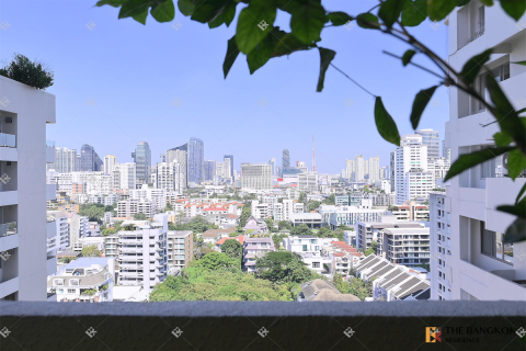 Condo in Bangkok, Thailand, 3 bedrooms № 184303 - photo 7