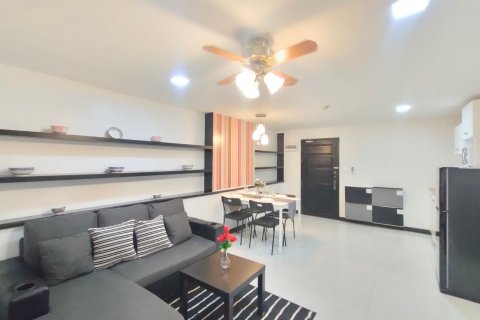 Studio in the Condo in Bang Rak, Bangkok, Thailand  № 162181