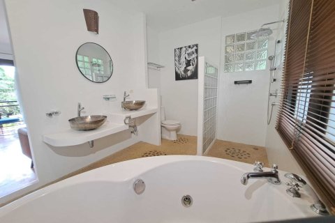 Villa in Phuket, Thailand 5 bedrooms № 162183 - photo 10