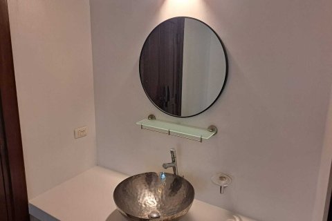 Villa in Phuket, Thailand 5 bedrooms № 162183 - photo 8