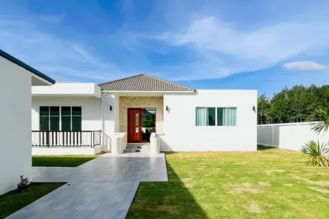 Villa in Hua Hin, Thailand 4 bedrooms № 169922 - photo 18