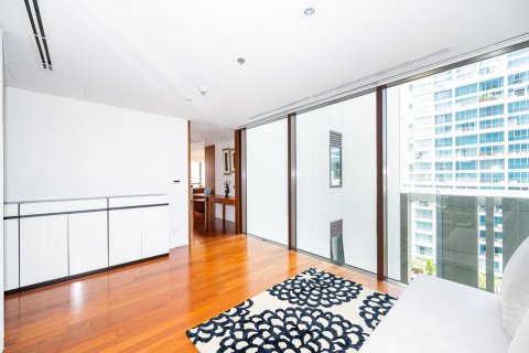 Condo in Pathum Wan, Bangkok, Thailand, 2 bedrooms  № 133743 - photo 16