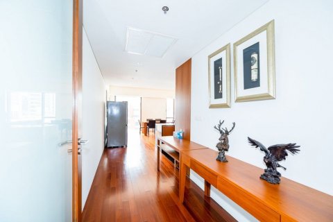 Condo in Pathum Wan, Bangkok, Thailand, 2 bedrooms  № 133743 - photo 5