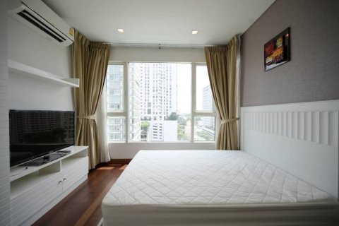 Condo à Watthana, Bangkok, Thaïlande, 2 chambres  № 133741 - photo 10