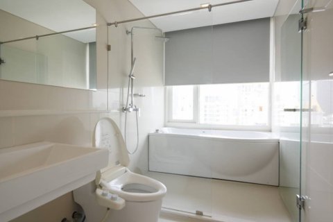 Condo à Watthana, Bangkok, Thaïlande, 2 chambres  № 133741 - photo 12