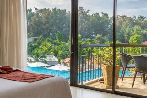 Condo in Phuket, Thailand, 2 bedrooms № 173467 - photo 13