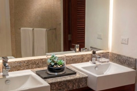 Condo in Phuket, Thailand, 2 bedrooms № 173467 - photo 12