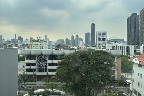 Condo in Watthana, Bangkok, Thailand, 2 bedrooms  № 173465 - photo 6