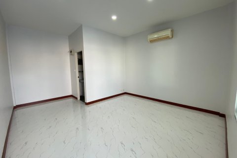 Villa in Hua Hin, Thailand 4 Schlafzimmer № 222103 - Foto 15