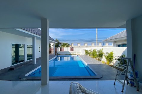 Villa in Hua Hin, Thailand 4 Schlafzimmer № 222103 - Foto 6