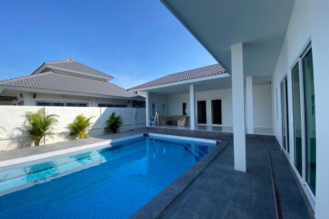 Villa in Hua Hin, Thailand 4 Schlafzimmer № 222103 - Foto 3
